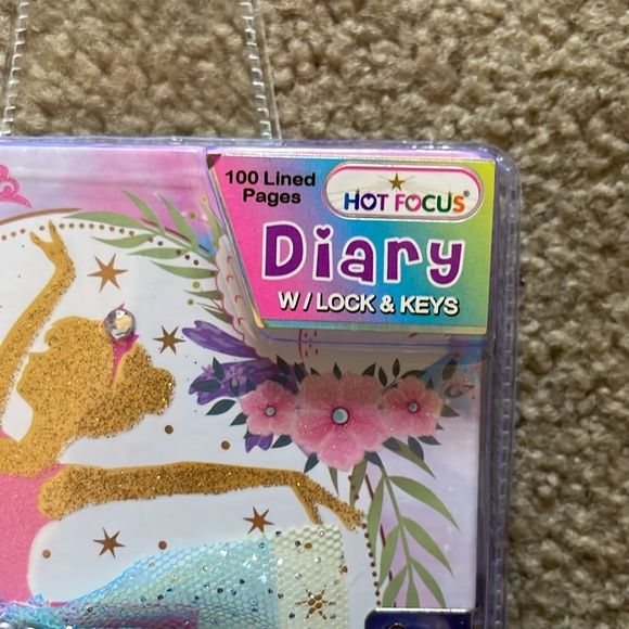 Ballerina Diary With Lock & Keys - Picture 2 of 7